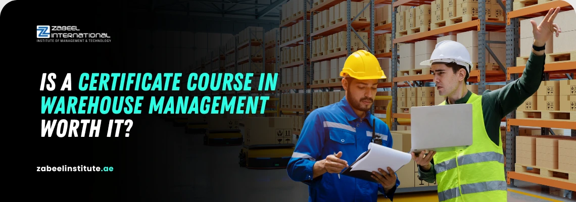 صورة غلاف ترويجية لدورة إدارة المستودعات (Warehouse Management) من معهد الزابيل الدولي، تظهر مهندسين أو مشرفين يرتديان خوذتي أمان ويعملان في مستودع ضخم مليء بالبضائع، وعليها سؤال باللغة الإنجليزية: